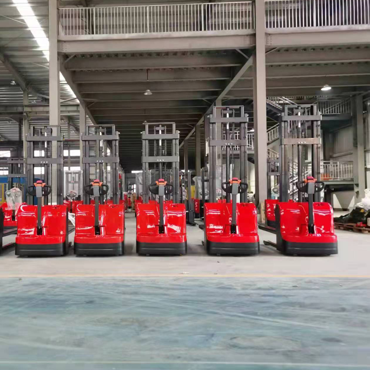 Electric stacker - Image 4