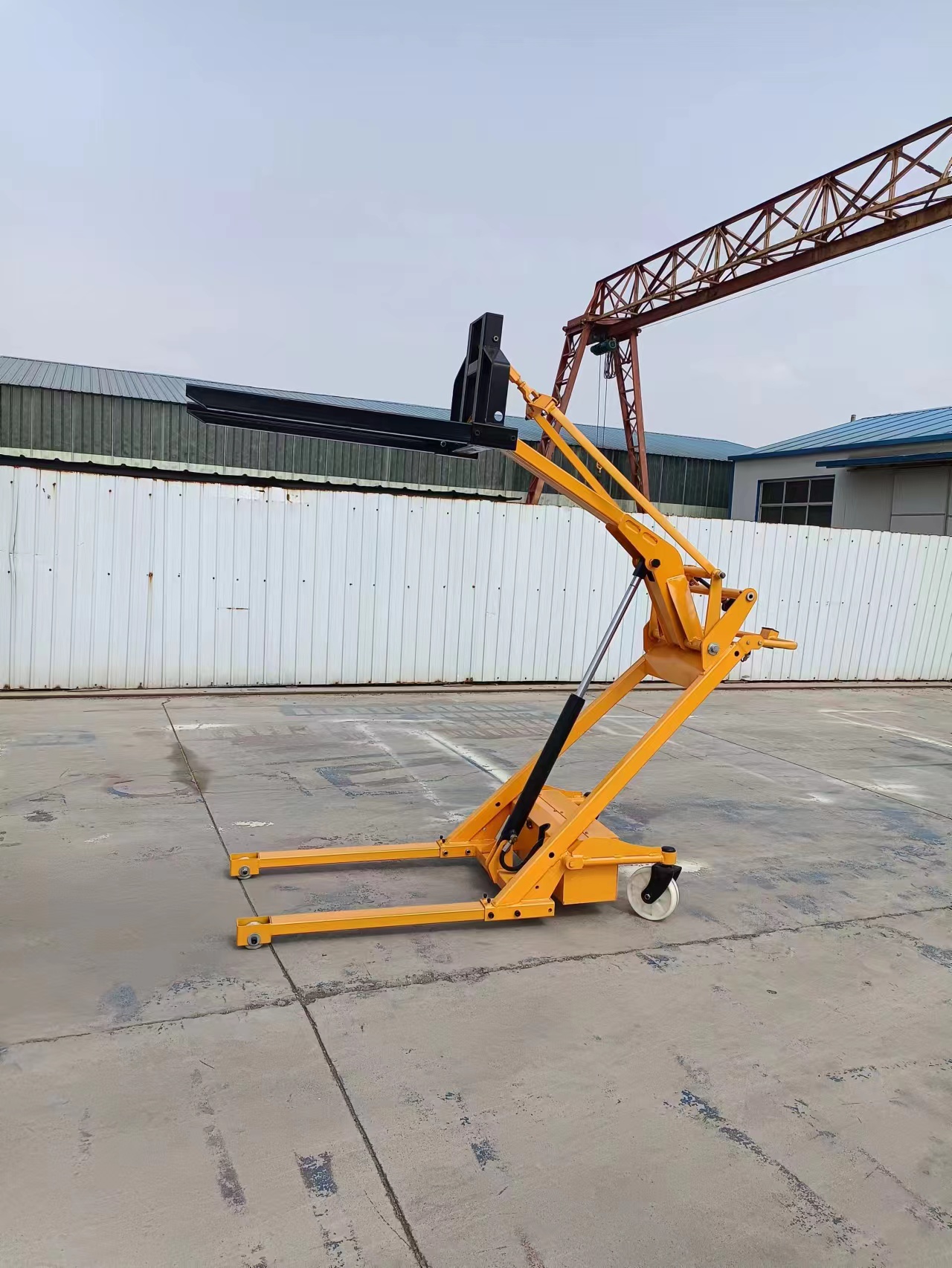 electric forklift - Image 4