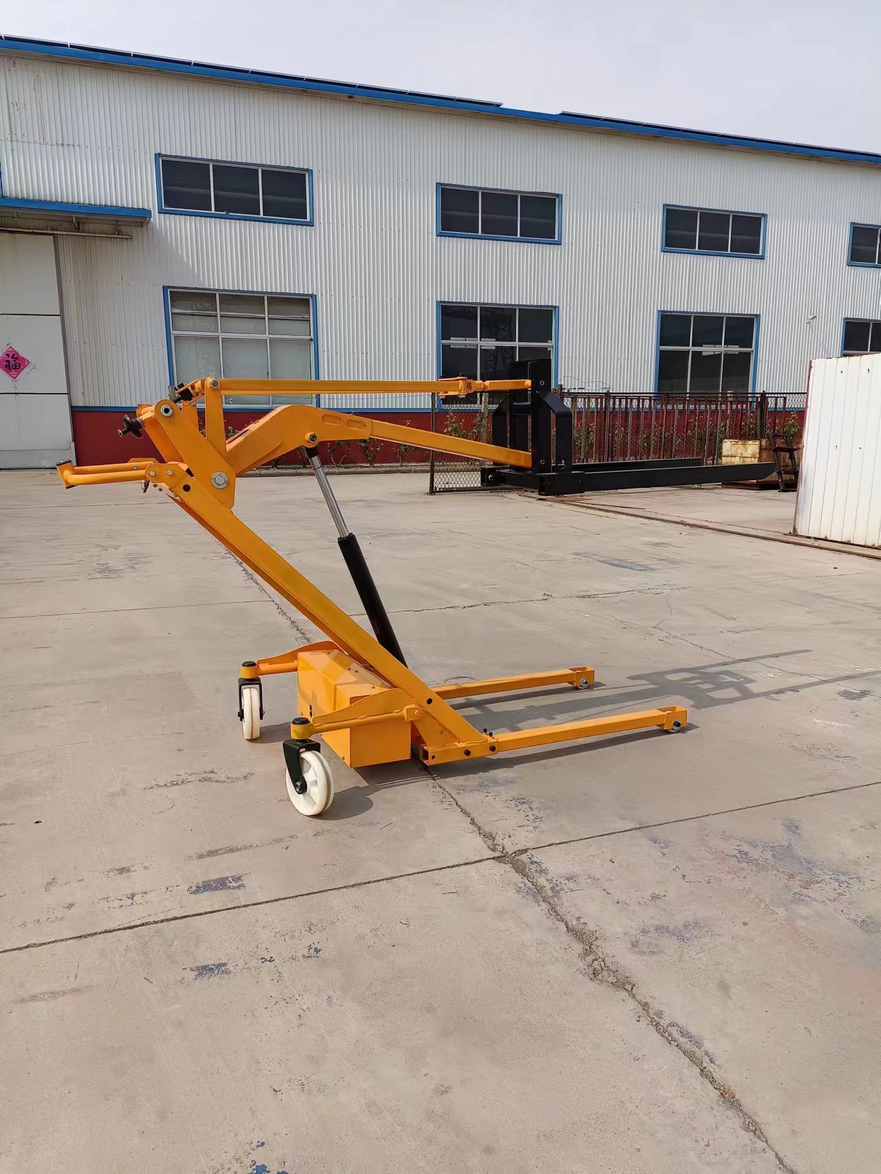 electric forklift - Image 2